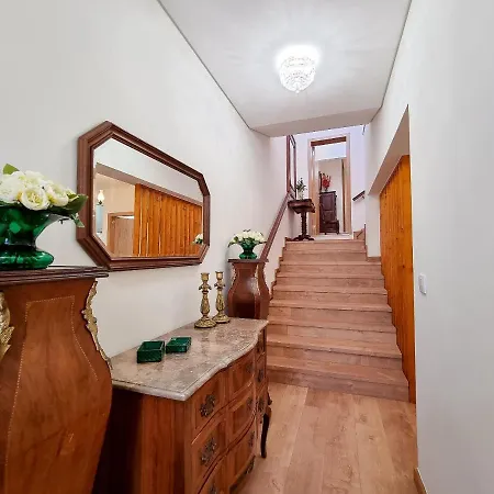 Encosta Santa Luzia - House With Private Pool And Centre Views Appartamento *